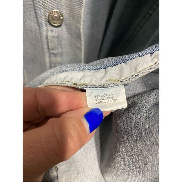 Denim jacket size L-XL with graphic print on the back - Picture 4 of 7